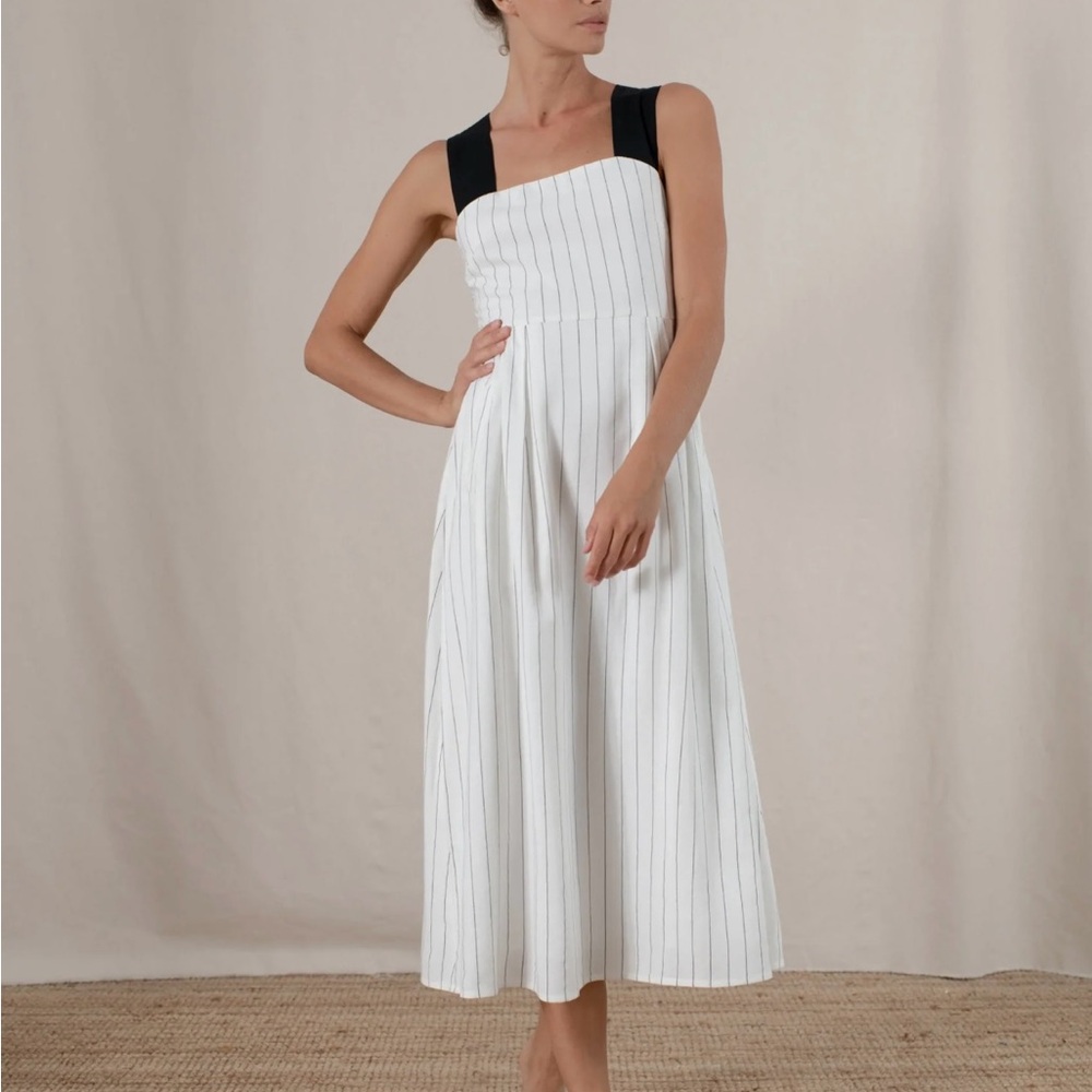 Chic White Maxi Dress with Black Straps